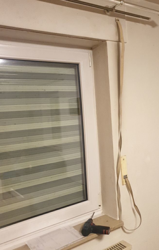 Rollladengurt gerissen Röttenbach am Fenster im Innenbereich