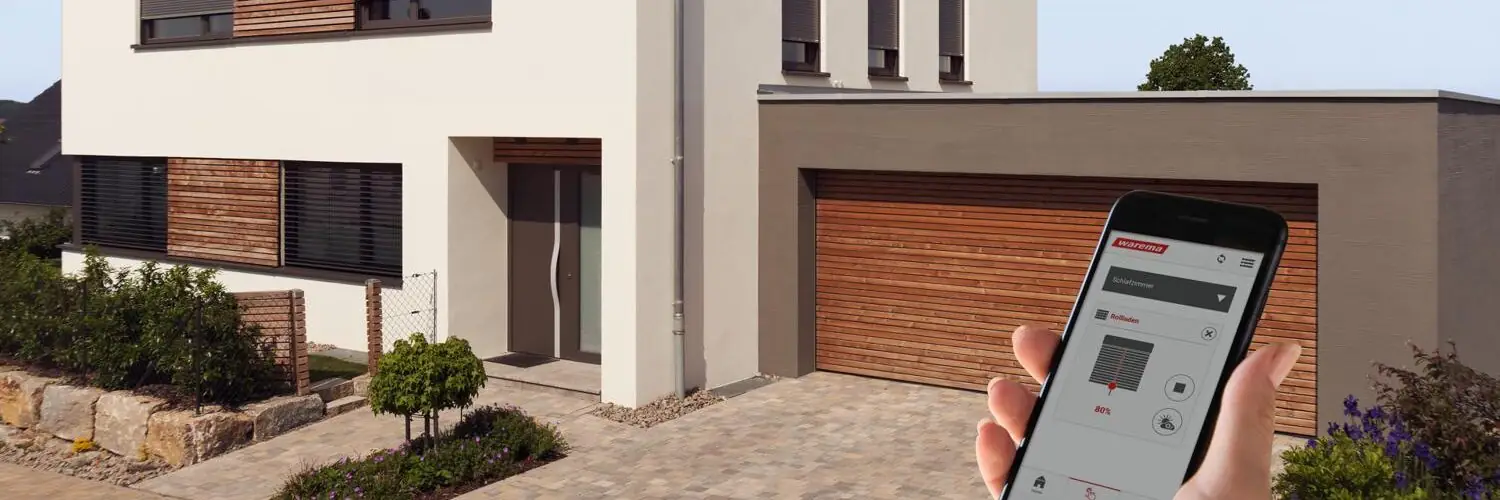 Warema Smart Home App Steuerung für Rolläden und Raffstoren an einem modernen Haus – MRG Geck Rollobau.